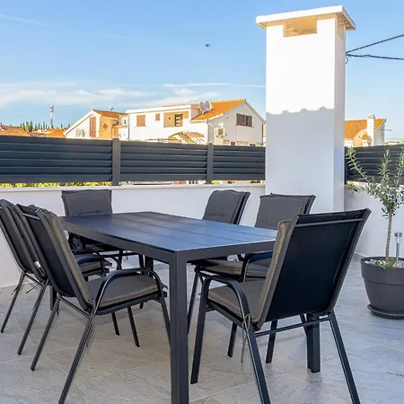 Nikol Apartment Trogir