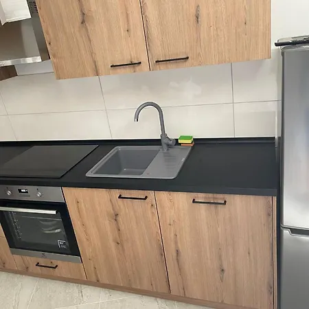 Nikol Apartment *