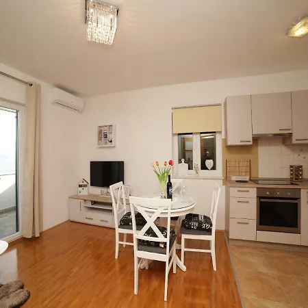 Nikol Appartement *