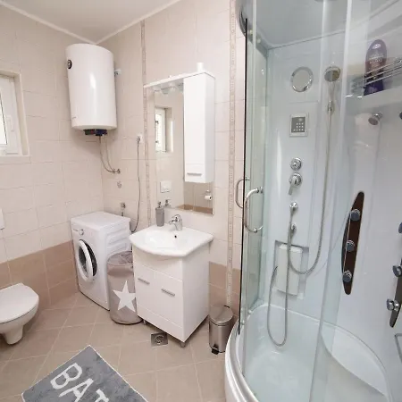 Nikol Appartement Supetar